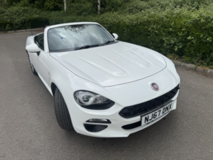 2017 Fiat 124 Spider 1.4 124 Spider 1.4 Multiair Turbo 140hp Classica in White — image 2