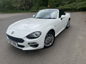 2017 Fiat 124 Spider 1.4 124 Spider 1.4 Multiair Turbo 140hp Classica in White — image 6