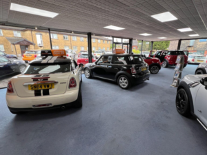 2014 MINI Countryman 1.6 Cooper S All4 Euro 5 (s/s) 5dr in Red — image 6