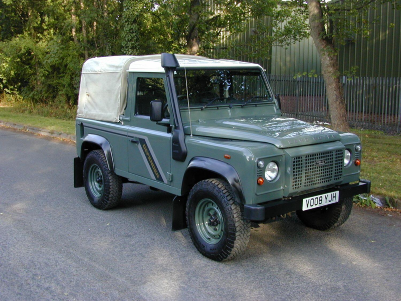 2008 Land Rover Defender 90 Ref 8709 - Land Rover Defender 90 Pick Up 2.4 Tdci - Special Specification (rhd - Uk Car) in Green — image 1