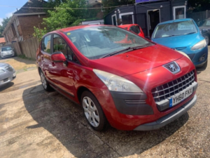 2010 Peugeot 3008 1.6 Hdi Active Euro 5 5dr in Red — image 3