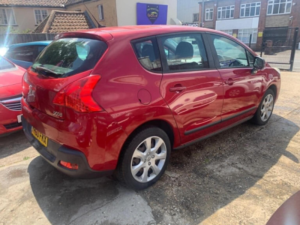 2010 Peugeot 3008 1.6 Hdi Active Euro 5 5dr in Red — image 4