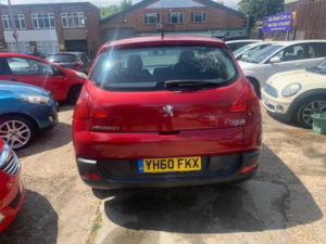 2010 Peugeot 3008 1.6 Hdi Active Euro 5 5dr in Red — image 6