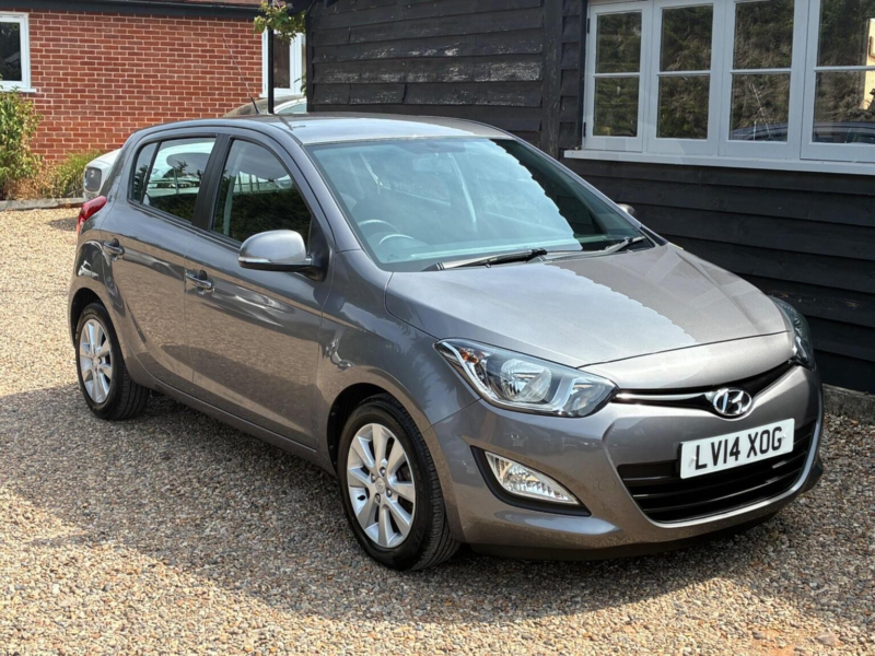 2014 Hyundai I20 1.4 Active Auto Euro 5 5dr in Grey — image 1