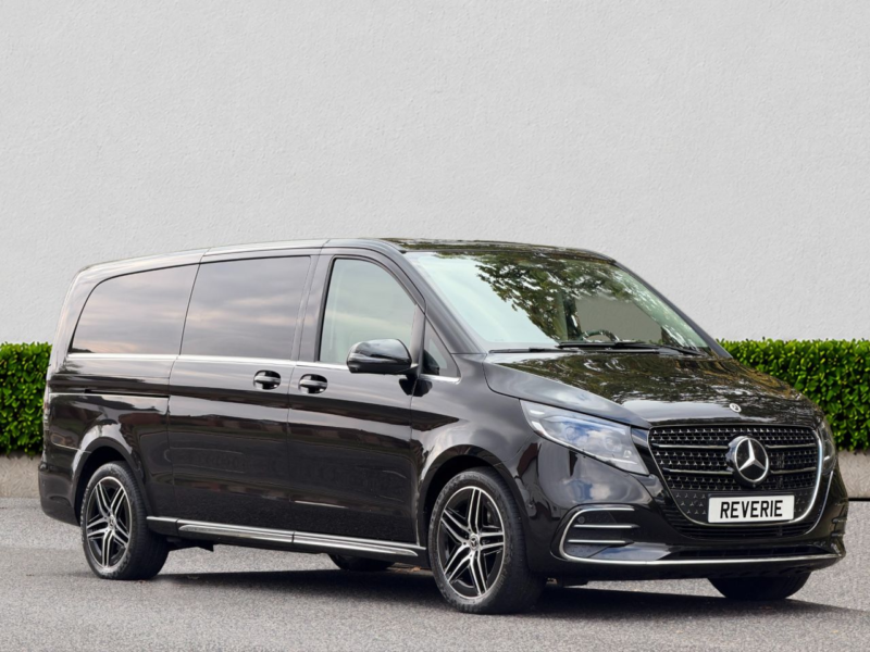 2025 Mercedes-Benz V Class 2.0 V300d Premium MPV 5dr Diesel G-Tronic+ Euro 6 (s/s) (8 Seat, Extra Long) (237 Ps) in Black — image 1