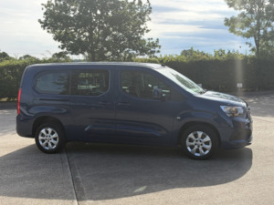 2018 Vauxhall Combo Life 1.5 Turbo D Blueinjection Energy in Blue — image 2