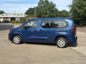 2018 Vauxhall Combo Life 1.5 Turbo D Blueinjection Energy in Blue — image 5