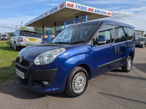 2013 Fiat Doblo 1.6 Multijet 16v Active in Blue — image 2