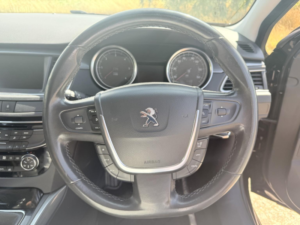 2011 Peugeot 508 Sw 2.0 Hdi Sr in Black — image 4