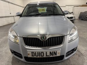 2010 Skoda Roomster 1.9 Tdi Se in Blue — image 2