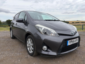 2014 Toyota Yaris 1.5 Vvt-H Icon Plus CVT Euro 5 5dr in Grey — image 6