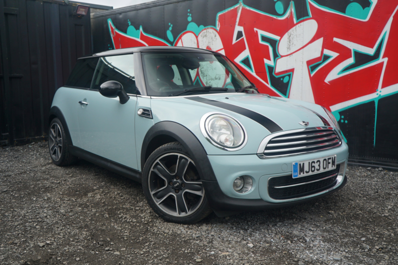 2013 MINI Hatch 1.6 Cooper D Hatchback 3dr Diesel Manual Euro 5 (s/s) (112 Ps) in Blue — image 1