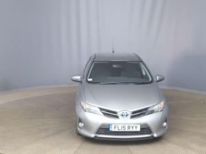 2015 Toyota Auris 1.8 Vvt-H Icon Plus CVT Euro 5 (s/s) 5dr in Grey — image 2
