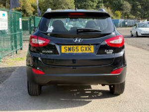2015 Hyundai Ix35 1.7 Crdi Se SUV 5dr Diesel Manual Euro 5 (s/s) (115 Ps) in Black — image 6