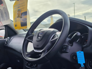 2018 Dacia Sandero Stepway 0.9 Tce Comfort Hatchback 5dr Petrol Manual Euro 6 (s/s) (90 Ps) in Blue — image 3