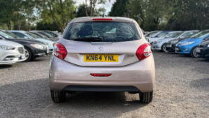 2014 Peugeot 208 1.2 Vti Puretech Active Euro 5 5dr in Pink — image 6