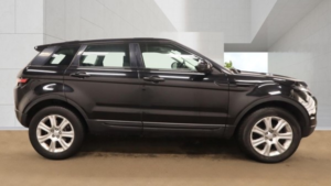 2017 Land Rover Range Rover Evoque Ed4 Se Tech in Black — image 3