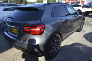 2018 Mercedes-Benz Gla 1.6 Gla180 Urban Edition in Grey — image 2