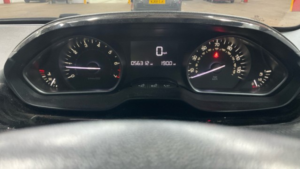 2016 Peugeot 208 1.2 Puretech Xs White in Blue — image 6