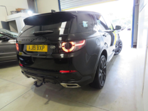 2019 Land Rover Discovery Sport 2.0 Sd4 Hse Dynamic Lux Auto 4WD Euro 6 (s/s) 5dr in Black — image 6