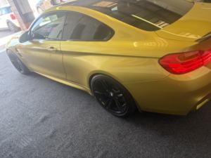 2014 BMW M4 3.0 BMW M4 Coupe in Yellow — image 6