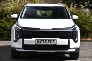 2025 Kia Sportage 1.6 H T-Gdi Pure SUV 5dr Petrol Hybrid Auto Euro 6 (s/s) (235 Bhp) in White — image 5