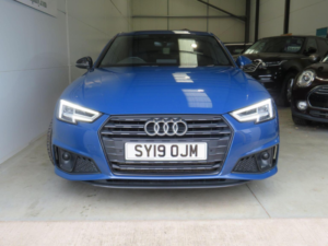 2019 Audi A4 2.0 Tfsi 40 Black Edition S Tronic Euro 6 (s/s) 4dr in Blue — image 2