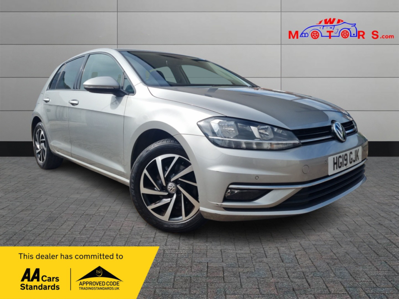2019 Volkswagen Golf 1.6 Tdi Match in Silver — image 1
