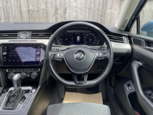 2018 Volkswagen Passat 2.0 Tdi Gt DSG Euro 6 (s/s) 5dr in Blue — image 4