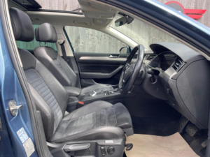 2018 Volkswagen Passat 2.0 Tdi Gt DSG Euro 6 (s/s) 5dr in Blue — image 5
