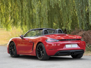 2017 Porsche 718 Boxster 2.0 T in Red — image 4
