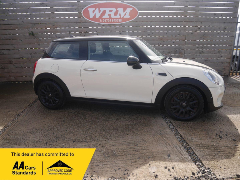2016 MINI Hatch 1.5 Cooper Hatchback 3dr Petrol Manual Euro 6 (s/s) (136 Ps) in White — image 1