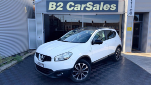 2013 Nissan Qashqai 1.6 360 CVT 2WD Euro 5 5dr in White — image 4