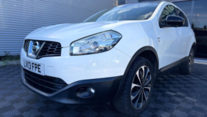2013 Nissan Qashqai 1.6 360 CVT 2WD Euro 5 5dr in White — image 5