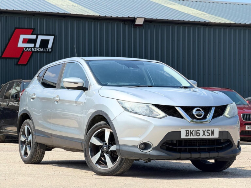 2016 Nissan Qashqai 1.5 Dci N-Connecta 2WD Euro 6 (s/s) 5dr in Silver — image 1