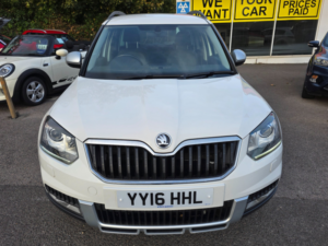 2016 Skoda Yeti 1.2 Tsi Se L Outdoor 5dr Petrol Manual Euro 6 (s/s) (110 Ps) in White — image 5