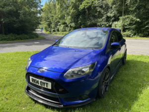 2014 Ford Focus 2.0 T Ecoboost St-3 in Blue — image 4