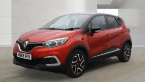2019 Renault Captur 0.9 Tce Energy Iconic SUV 5dr Petrol Manual Euro 6 (s/s) (90 Ps) in Red — image 3