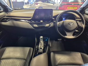 2020 Toyota C-Hr 2.0 Vvt-H Orange Edition SUV 5dr Petrol Hybrid CVT Euro 6 (s/s) (184 Ps) in Orange — image 3