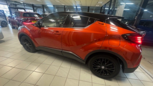 2020 Toyota C-Hr 2.0 Vvt-H Orange Edition SUV 5dr Petrol Hybrid CVT Euro 6 (s/s) (184 Ps) in Orange — image 4