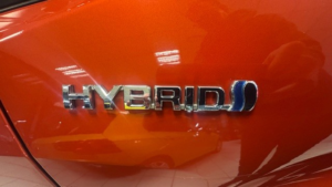 2020 Toyota C-Hr 2.0 Vvt-H Orange Edition SUV 5dr Petrol Hybrid CVT Euro 6 (s/s) (184 Ps) in Orange — image 5