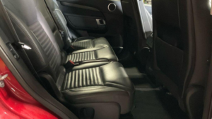2017 Land Rover Discovery 3.0 Td V6 Hse Auto 4WD Euro 6 (s/s) 5dr in Red — image 3