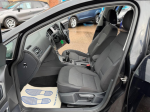 2017 Volkswagen Golf 1.6 Tdi Bluemotion Tech Match Edition Euro 6 (s/s) 5dr in Black — image 4