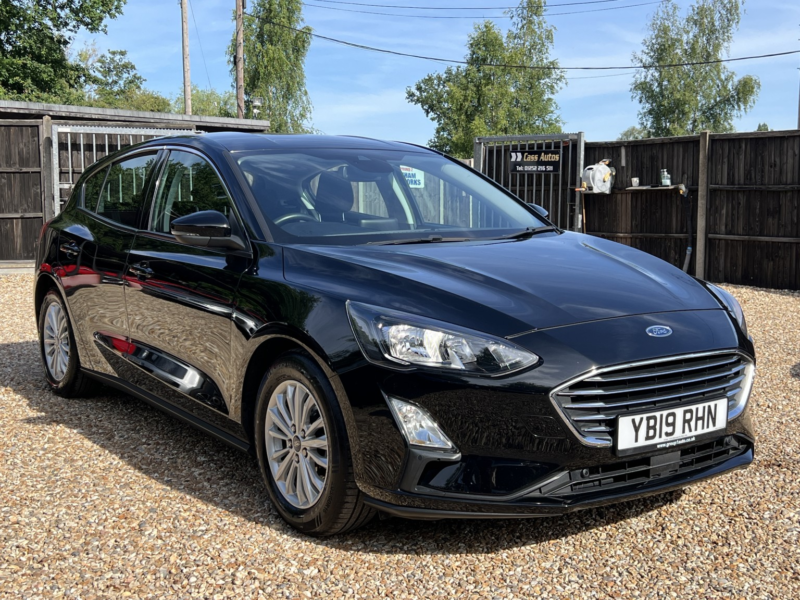 2019 Ford Focus 1.0 T Ecoboost Titanium in Black — image 1