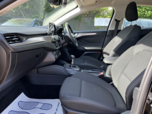 2019 Ford Focus 1.0 T Ecoboost Titanium in Black — image 2