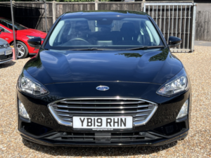 2019 Ford Focus 1.0 T Ecoboost Titanium in Black — image 3