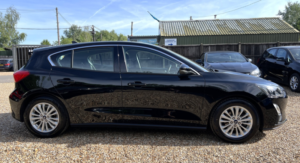 2019 Ford Focus 1.0 T Ecoboost Titanium in Black — image 4