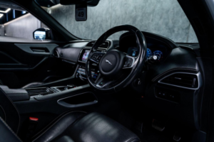 2018 Jaguar F-Pace 2.0 D240 R-Sport Auto AWD Euro 6 (s/s) 5dr in Silver — image 2