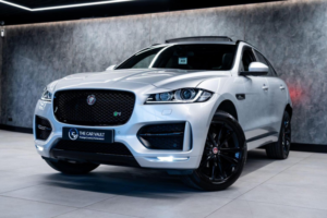 2018 Jaguar F-Pace 2.0 D240 R-Sport Auto AWD Euro 6 (s/s) 5dr in Silver — image 4