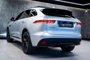 2018 Jaguar F-Pace 2.0 D240 R-Sport Auto AWD Euro 6 (s/s) 5dr in Silver — image 6